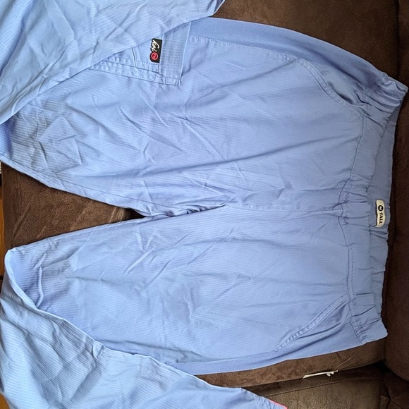 Blue Jumpsuit with Lightweight Fabric and Straight Leg Design - Picture 6 of 9